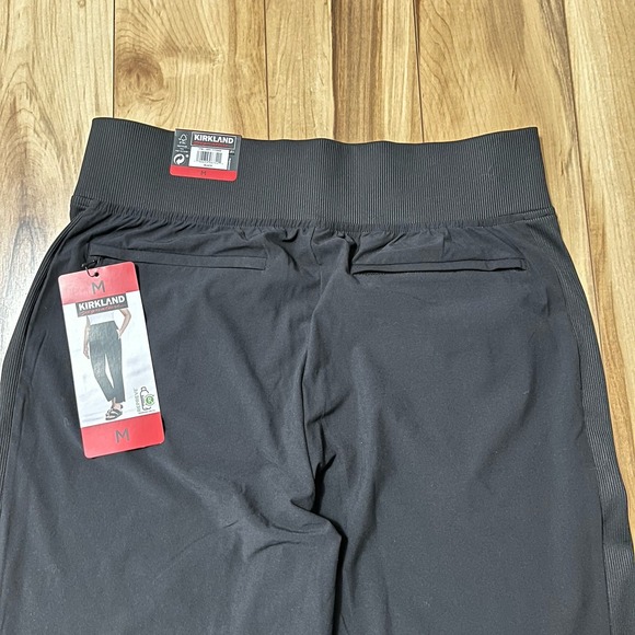 Kirkland Signature Ladies Ankle Pants Sz Medium Black Active Travel Pant - Picture 8 of 8